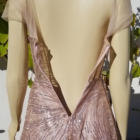 Hermz bridal dress sz S used once only - Picture 9 of 11